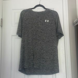 Under Armour tee